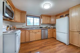 88165 Huston Rd, Veneta, OR 97487 - Photo 9