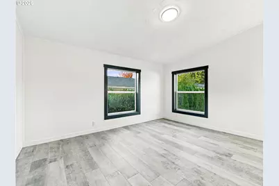 15768 SE Powell Blvd #37, Portland, OR 97236 - Photo 13