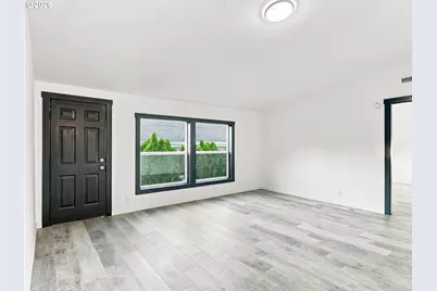 15768 SE Powell Blvd #37, Portland, OR 97236 - Photo 5