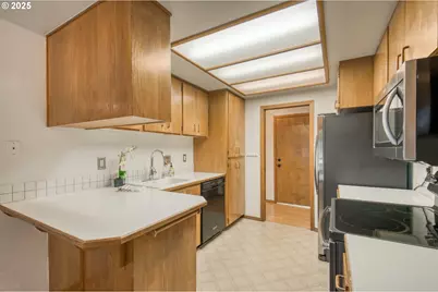 15035 NE Sacramento St #62, Portland, OR 97230 - Photo 17