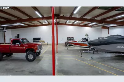 225 W Lockhart Ave, Coos Bay, OR 97420 - Photo 9