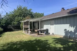 730 Arcadia Dr, Eugene, OR 97401 - Photo 9