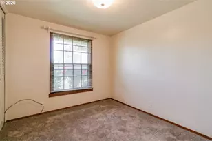 730 Arcadia Dr, Eugene, OR 97401 - Photo 5