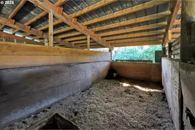 31145 Kenady Ln, Cottage Grove, OR 97424 - Photo 37