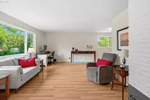 13520 SW Devonshire Dr, Beaverton, OR 97005 - Photo 3