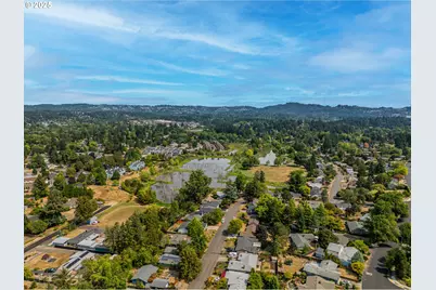 13520 SW Devonshire Dr, Beaverton, OR 97005 - Photo 41