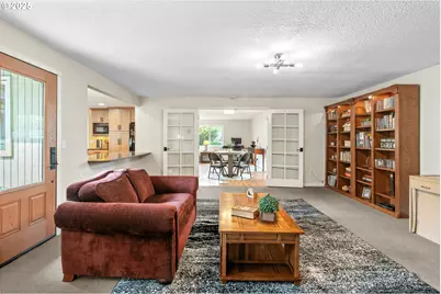 13520 SW Devonshire Dr, Beaverton, OR 97005 - Photo 17