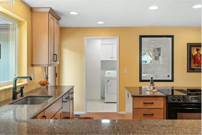 13520 SW Devonshire Dr, Beaverton, OR 97005 - Photo 9