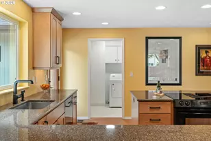 13520 SW Devonshire Dr, Beaverton, OR 97005 - Photo 9