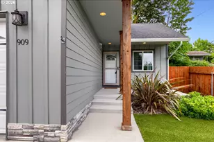 909 Highland St, Ridgefield, WA 98642 - Photo 3