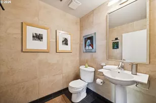 922 NW 11th Ave, Portland, OR 97209 - Photo 31