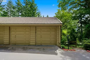 358 Cervantes Cir, Lake Oswego, OR 97035 - Photo 31