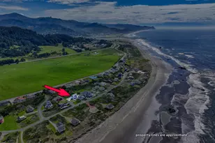 93890 Pebble Pl, Gold Beach, OR 97444 - Photo 27