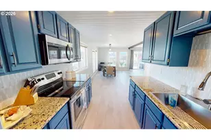 93890 Pebble Pl, Gold Beach, OR 97444 - Photo 11