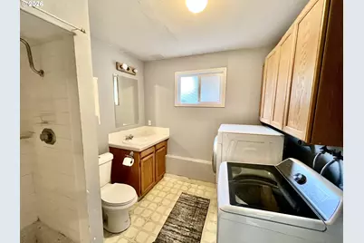 2632 NE 7th Ct, Gresham, OR 97030 - Photo 19