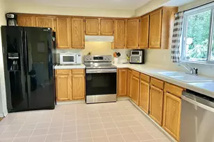 2632 NE 7th Ct, Gresham, OR 97030 - Photo 9