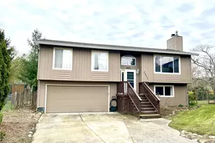 2632 NE 7th Ct, Gresham, OR 97030 - Photo 1