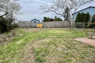 2632 NE 7th Ct, Gresham, OR 97030 - Photo 23