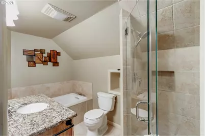 4446 NE Irving St, Portland, OR 97213 - Photo 21