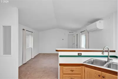 700 N Mill St #107, Creswell, OR 97426 - Photo 15