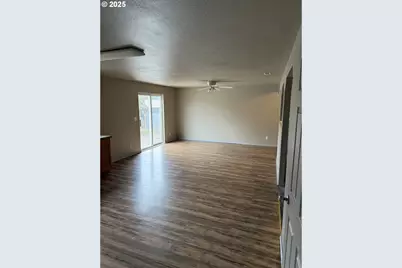 2464 Blue Jay St, Umatilla, OR 97882 - Photo 3