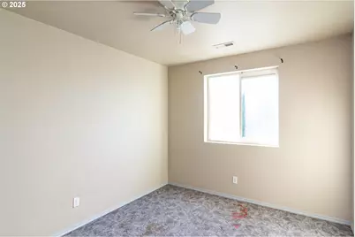 2464 Blue Jay St, Umatilla, OR 97882 - Photo 13