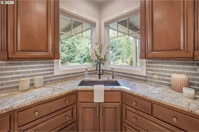 3689 Marcella Dr, Eugene, OR 97408 - Photo 13