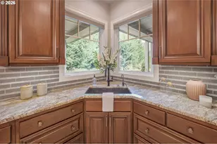 3689 Marcella Dr, Eugene, OR 97408 - Photo 13