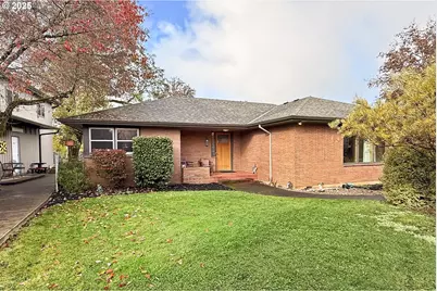 571 NW Wade St, Estacada, OR 97023 - Photo 13