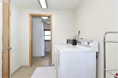 571 NW Wade St, Estacada, OR 97023 - Photo 31