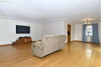 571 NW Wade St, Estacada, OR 97023 - Photo 43