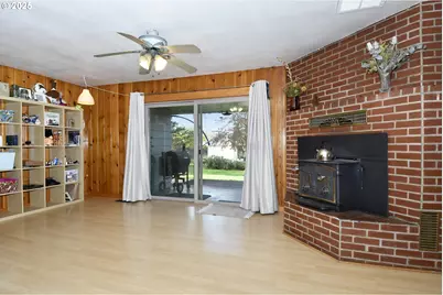 571 NW Wade St, Estacada, OR 97023 - Photo 29