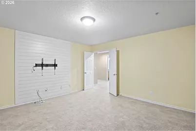 14992 SW Lookout Dr, Portland, OR 97224 - Photo 31