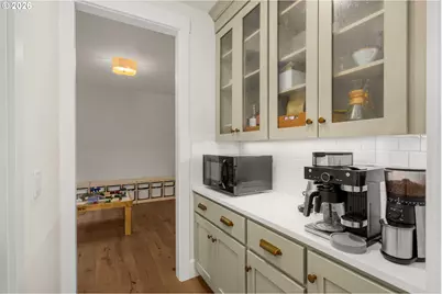 6040 Lakeview Blvd, Lake Oswego, OR 97035 - Photo 11