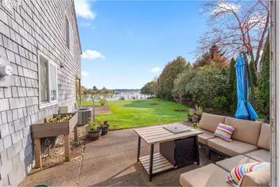 601 N Tomahawk Island Dr, Portland, OR 97217 - Photo 3