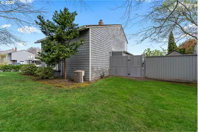 601 N Tomahawk Island Dr, Portland, OR 97217 - Photo 47