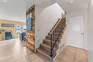 601 N Tomahawk Island Dr, Portland, OR 97217 - Photo 39