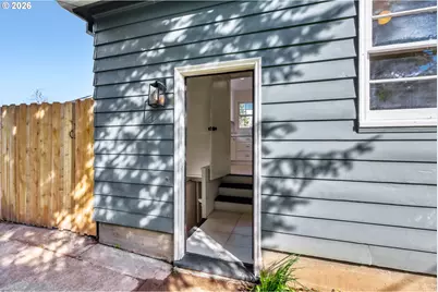 4305 NE 77th Ave, Portland, OR 97218 - Photo 17