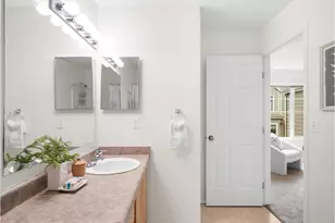 601 NE Russell St, Portland, OR 97212 - Photo 21