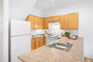 601 NE Russell St, Portland, OR 97212 - Photo 11