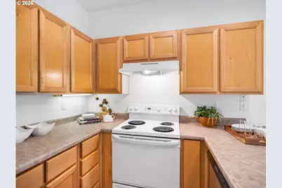 601 NE Russell St, Portland, OR 97212 - Photo 13