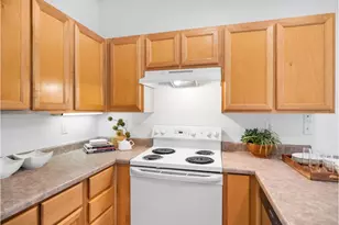 601 NE Russell St, Portland, OR 97212 - Photo 13