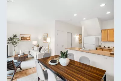 601 NE Russell St, Portland, OR 97212 - Photo 9