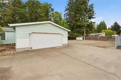 1485 E Santiam St, Stayton, OR 97383 - Photo 3