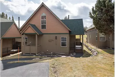 8968 Cliff Swallow Dr, Redmond, OR 97756 - Photo 1