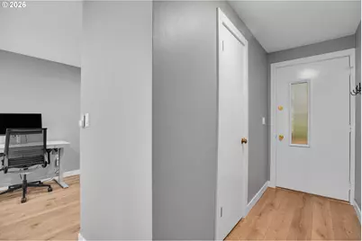 58 Cervantes Cir #8D, Lake Oswego, OR 97035 - Photo 5