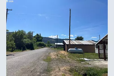 238 Dawson St, Halfway, OR 97834 - Photo 33