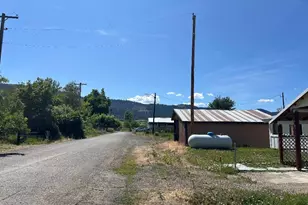 238 Dawson St, Halfway, OR 97834 - Photo 33