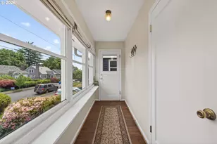 1930 SE Bybee Blvd, Portland, OR 97202 - Photo 11