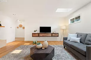 10350 NW Flotoma Dr, Portland, OR 97229 - Photo 9